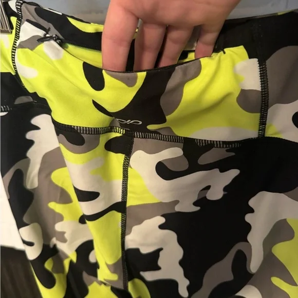 Women’s Yellow Camouflage Leggings - Picture 7 of 9
